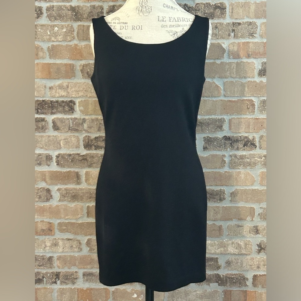 Elegant Black Sleeveless Dress